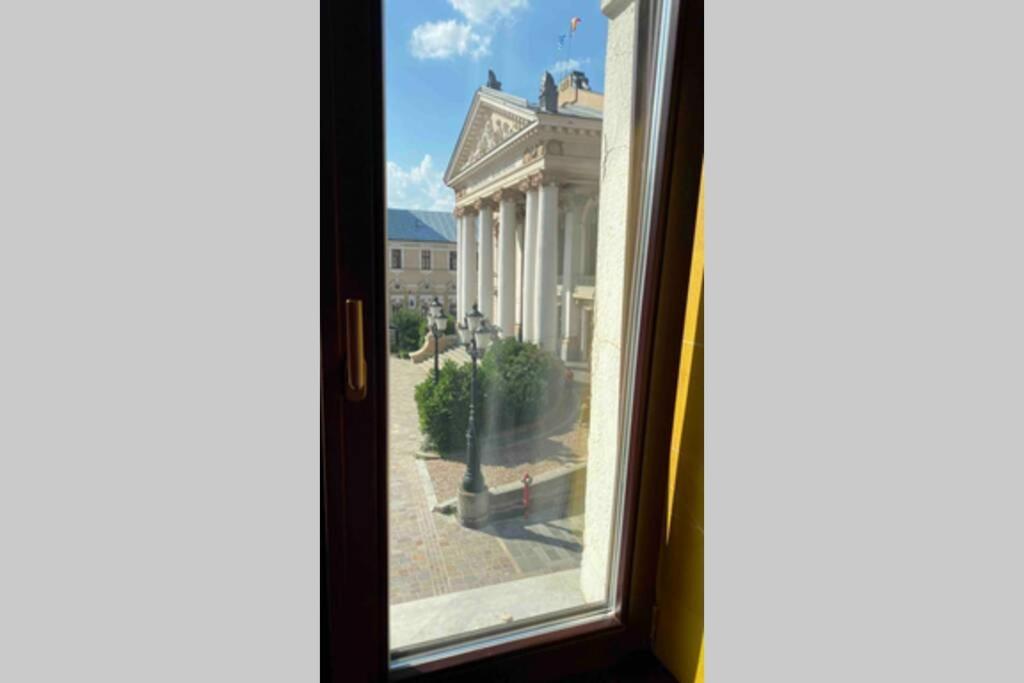 Safari Royal Apartment Oradea Zewnętrze zdjęcie